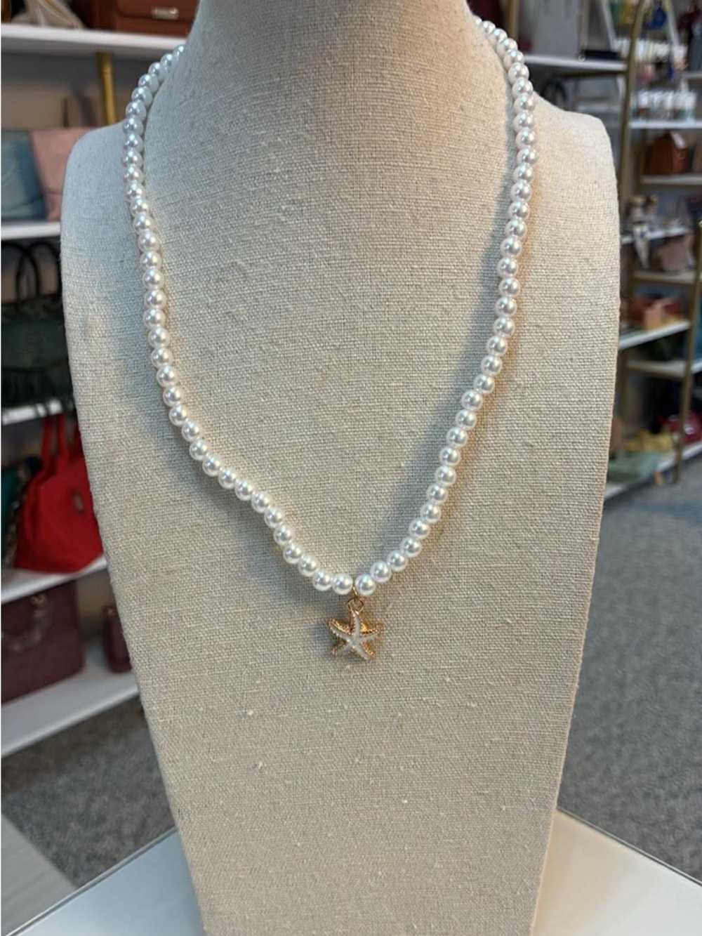 Pearl Style Starfish Necklace - White & Gold - Picture 6 of 8